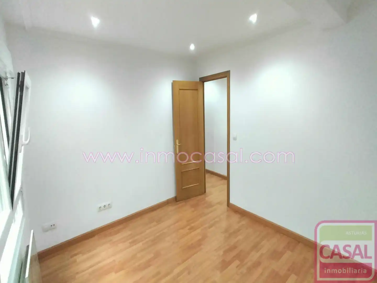 Habitación de Piso en venta en Proaza con Calefacción