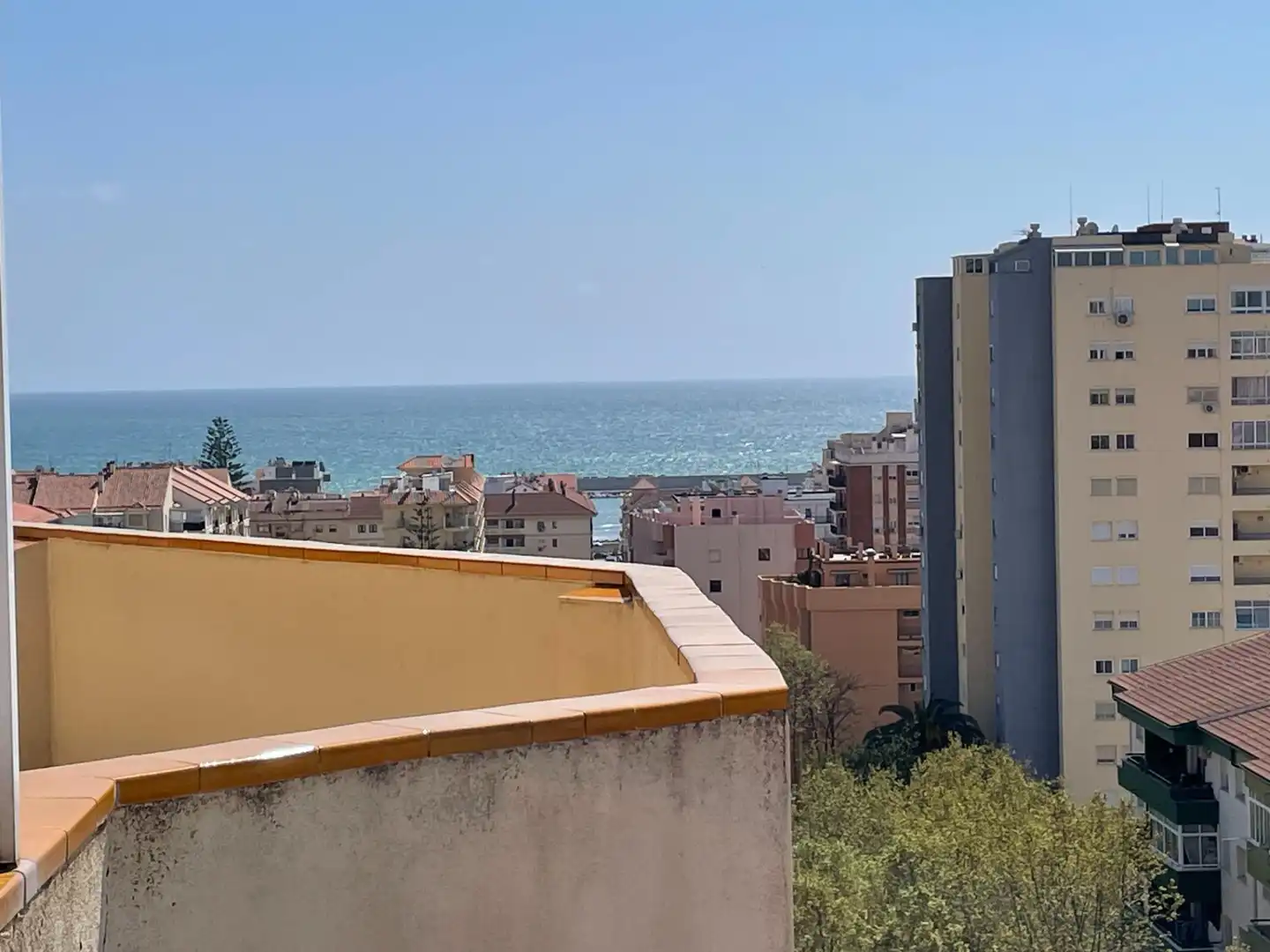Exterior view of Attic for sale in Fuengirola  with Air Conditioner, Private garden and Terrace