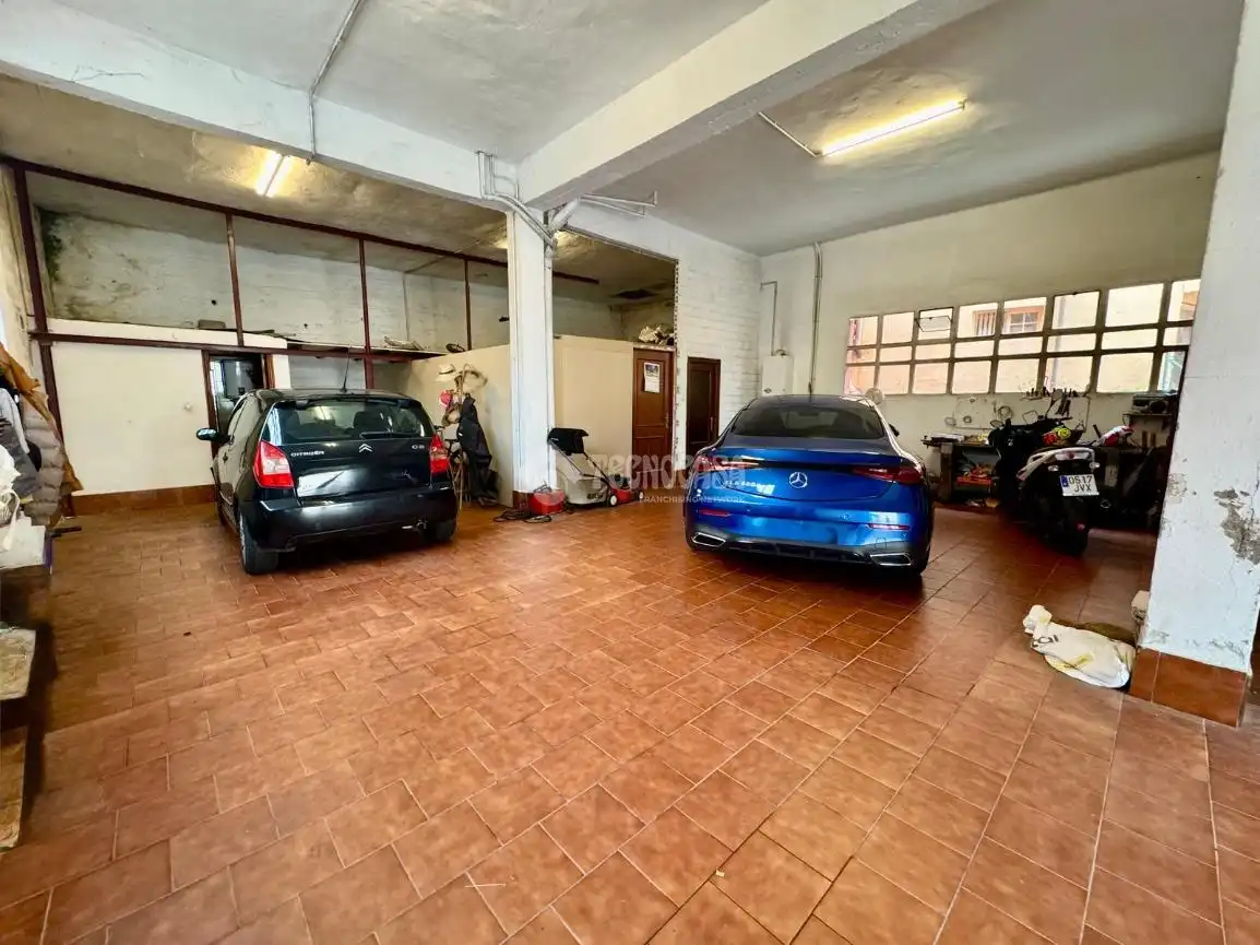 Aparcament de Casa o xalet en venda en El Astillero   amb Calefacció, Parquet i Terrassa