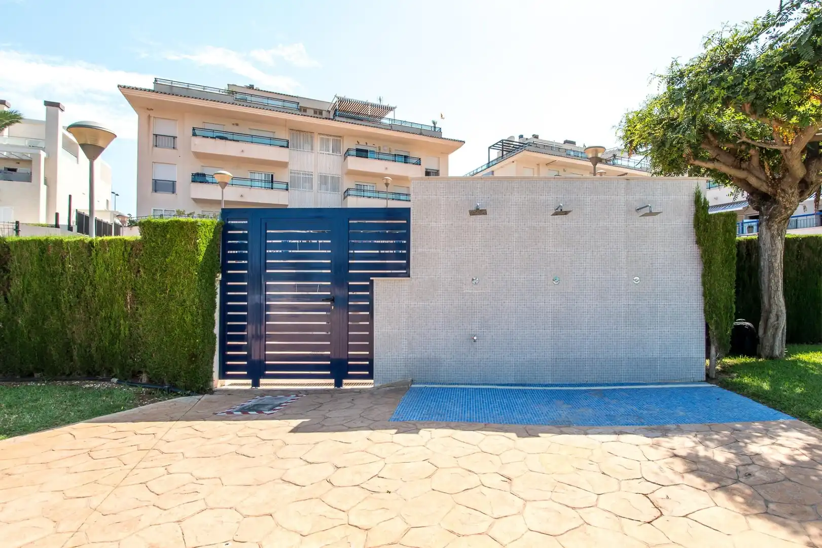 Vista exterior de Àtic en venda en Pilar de la Horadada amb Aire condicionat, Calefacció i Jardí privat