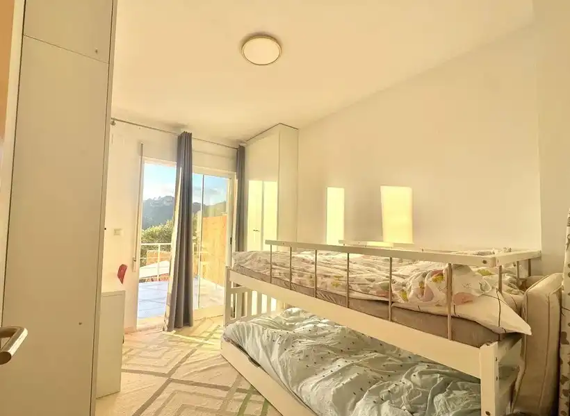 Habitación de Casa o chalet en venta en Almiserà con Aire acondicionado, Calefacción y Jardín privado