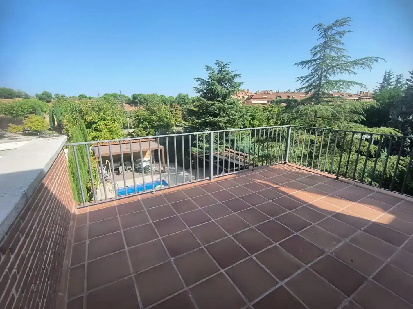 Terrasse von Wohnung zur Miete in Pozuelo de Alarcón mit Klimaanlage, Privatgarten und Parkett