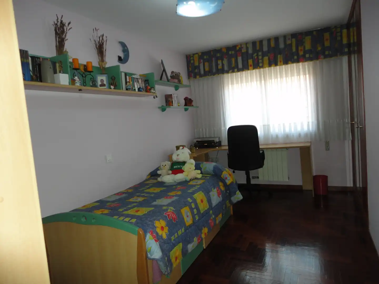 Habitación de Casa adosada en venta en Arroyo de la Encomienda con Calefacción, Jardín privado y Parquet