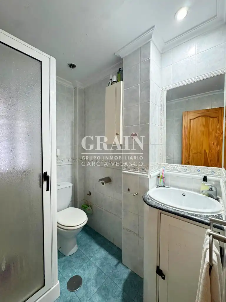 Bathroom of Flat for sale in Albacete  with Air Conditioner and Heating