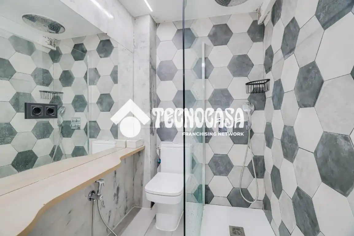 Badezimmer von Wohnung zum Verkauf in Badalona mit Terrasse