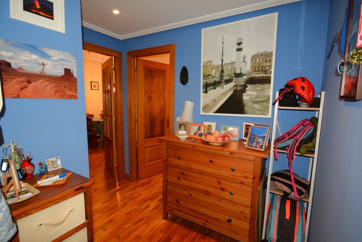 Bedroom of Apartment for sale in Donostia - San Sebastián   with Heating and Alarm