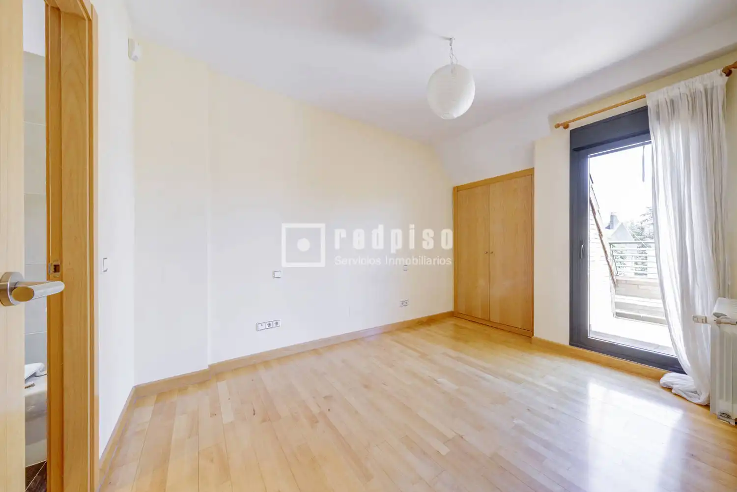 Bedroom of Duplexes for sale in Pozuelo de Alarcón  with Air Conditioner, Heating and Private garden