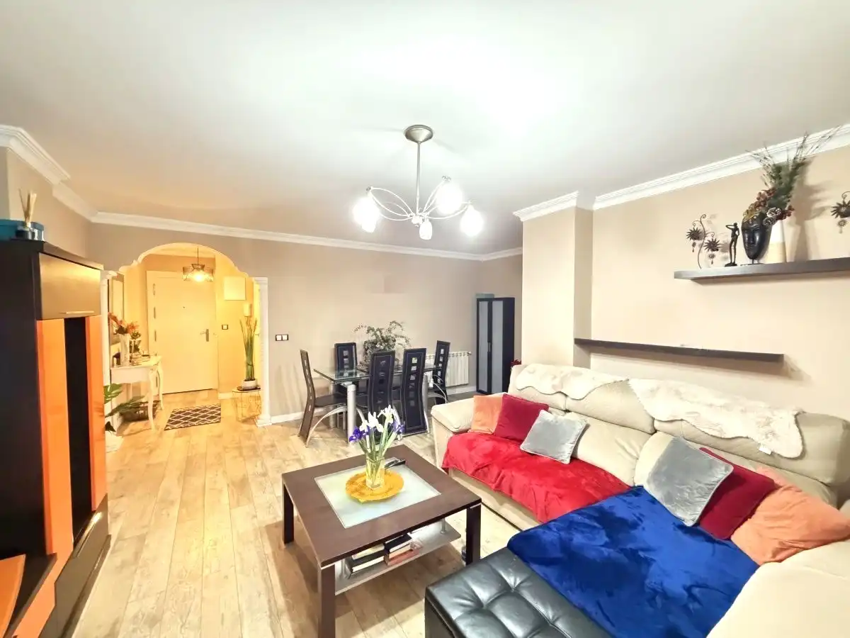 Living room of Flat for sale in Alcalá de Henares  with Air Conditioner and Heating