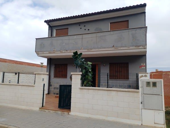 Vista exterior de Casa adosada en venda en Atzeneta d'Albaida