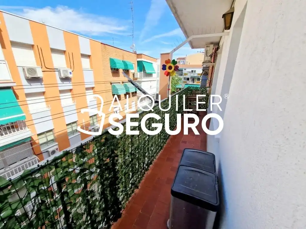 Vista exterior de Pis de lloguer en Alcorcón amb Aire condicionat, Calefacció i Terrassa
