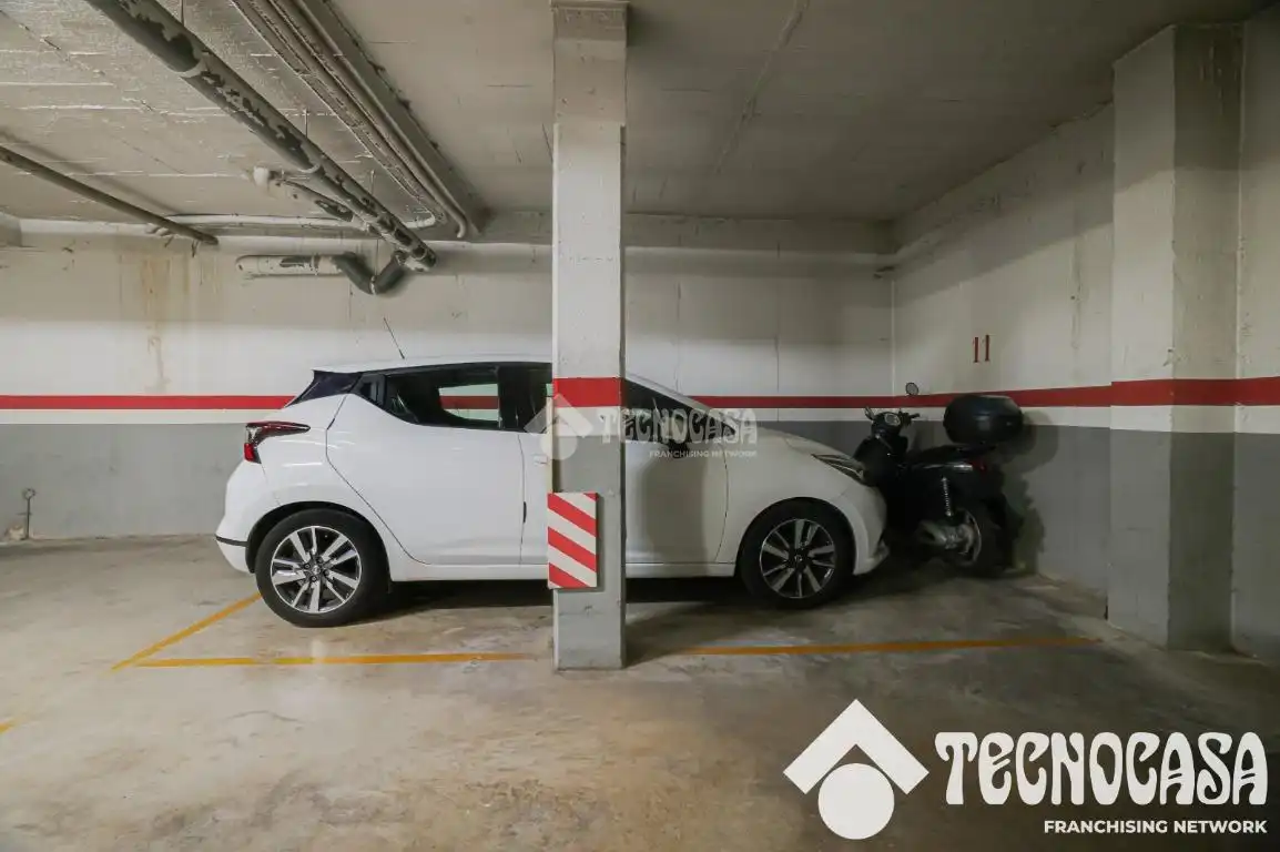 Parking de Piso en venta en Rubí con Aire acondicionado, Calefacción y Parquet