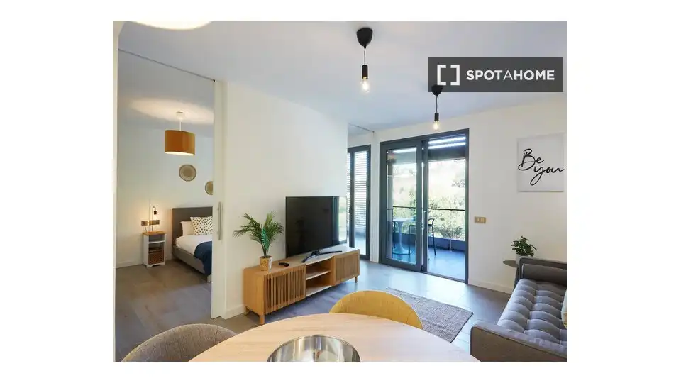 Flat with terrace to rent in Finestrelles, imagen 3