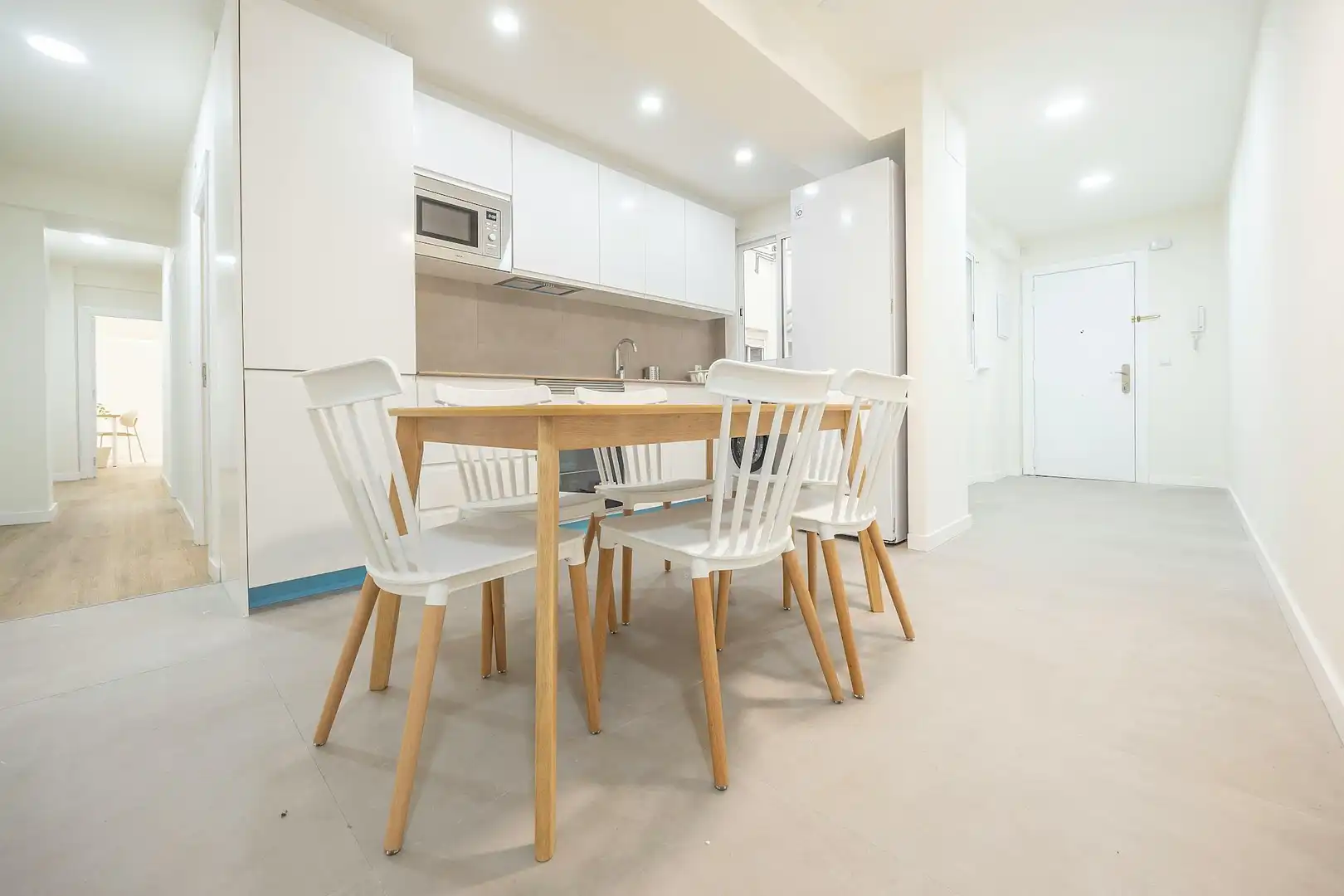 Esszimmer von Wohnung zur untervermieten in Valencia mit Möbliert und Waschmaschine