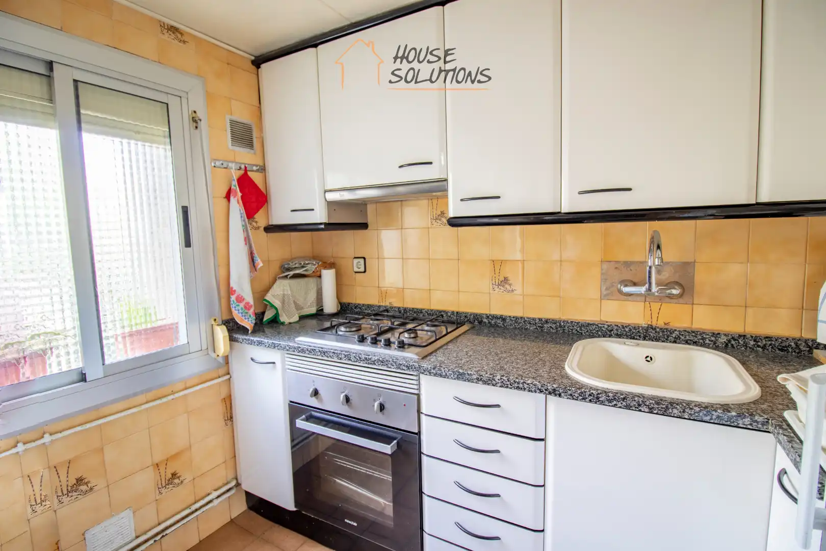 Cocina de Piso en venta en Sabadell con Aire acondicionado, Amueblado y Horno
