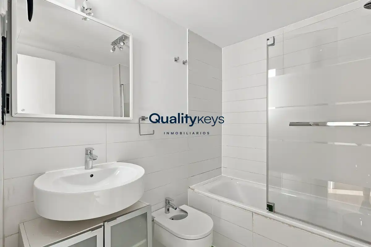 Baño de Casa o chalet en venta en Madrid con Aire acondicionado, Calefacción y Jardín privado
