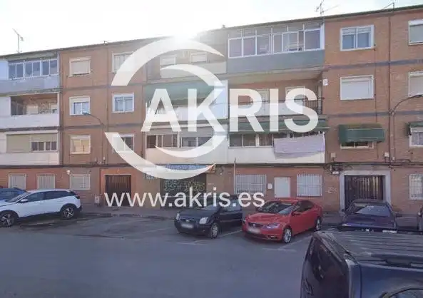 Piso en venta en Camino del Juncal, Reyes Católicos