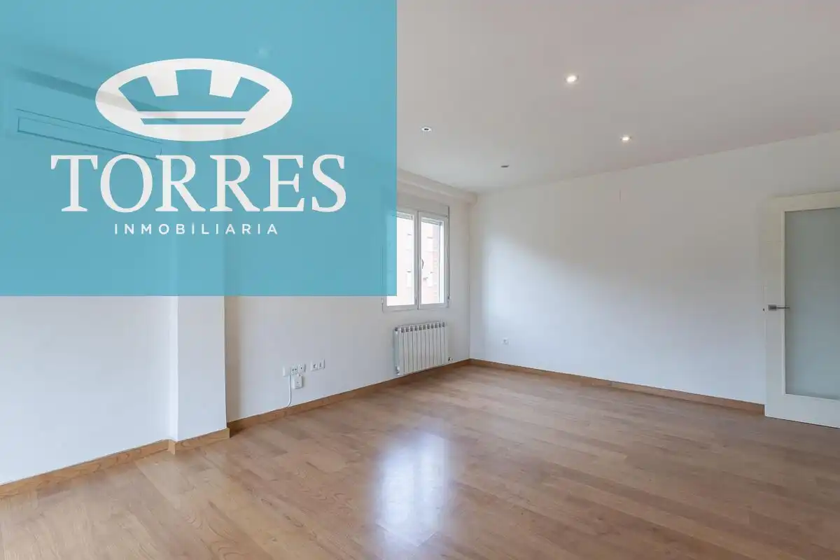 Exterior view of Flat for rent in Granada  with Air Conditioner and Heating