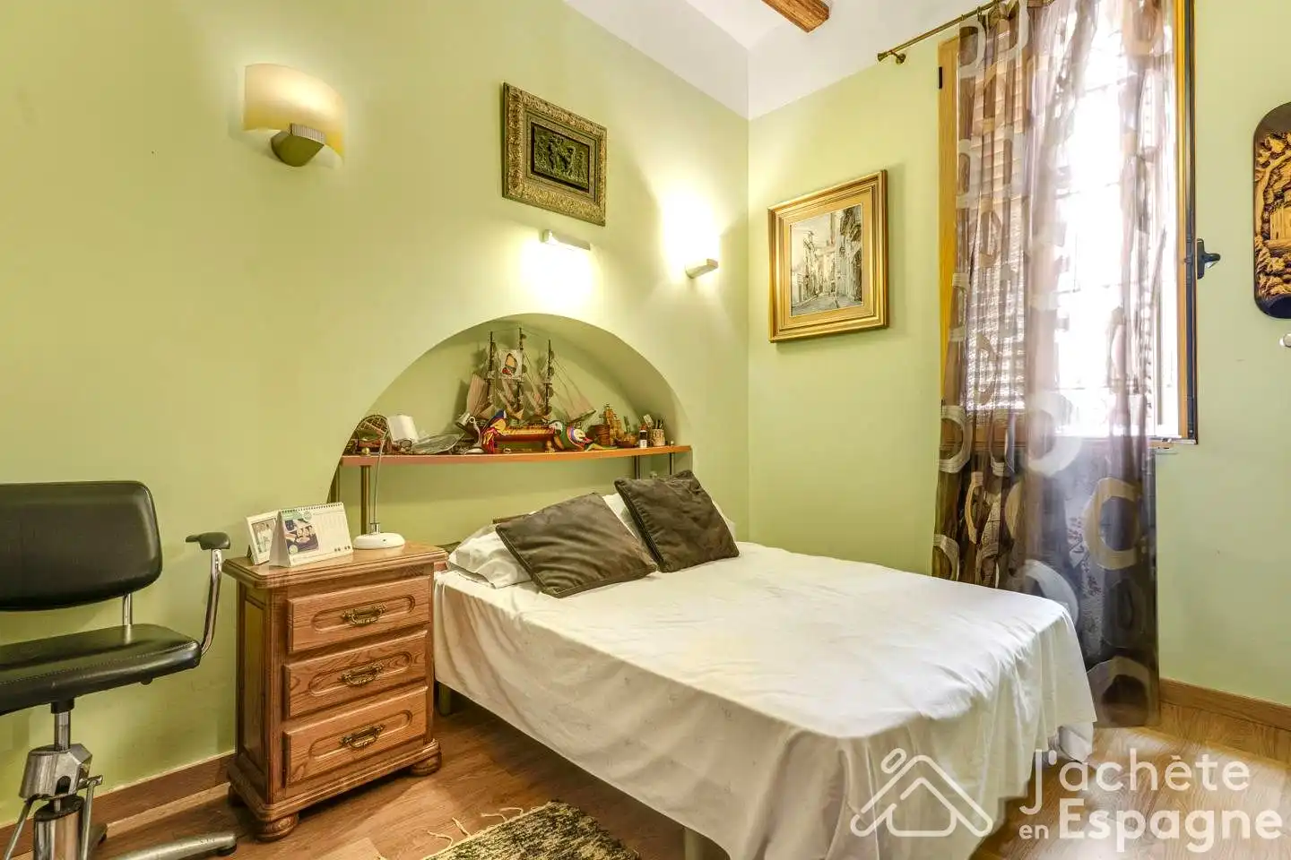 Dormitori de Casa o xalet en venda en Alcàsser amb Jardí privat, Moblat i Balcó