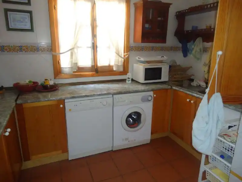 Cuina de Casa o xalet en venda en El Campello amb Aire condicionat, Terrassa i Piscina comunitària