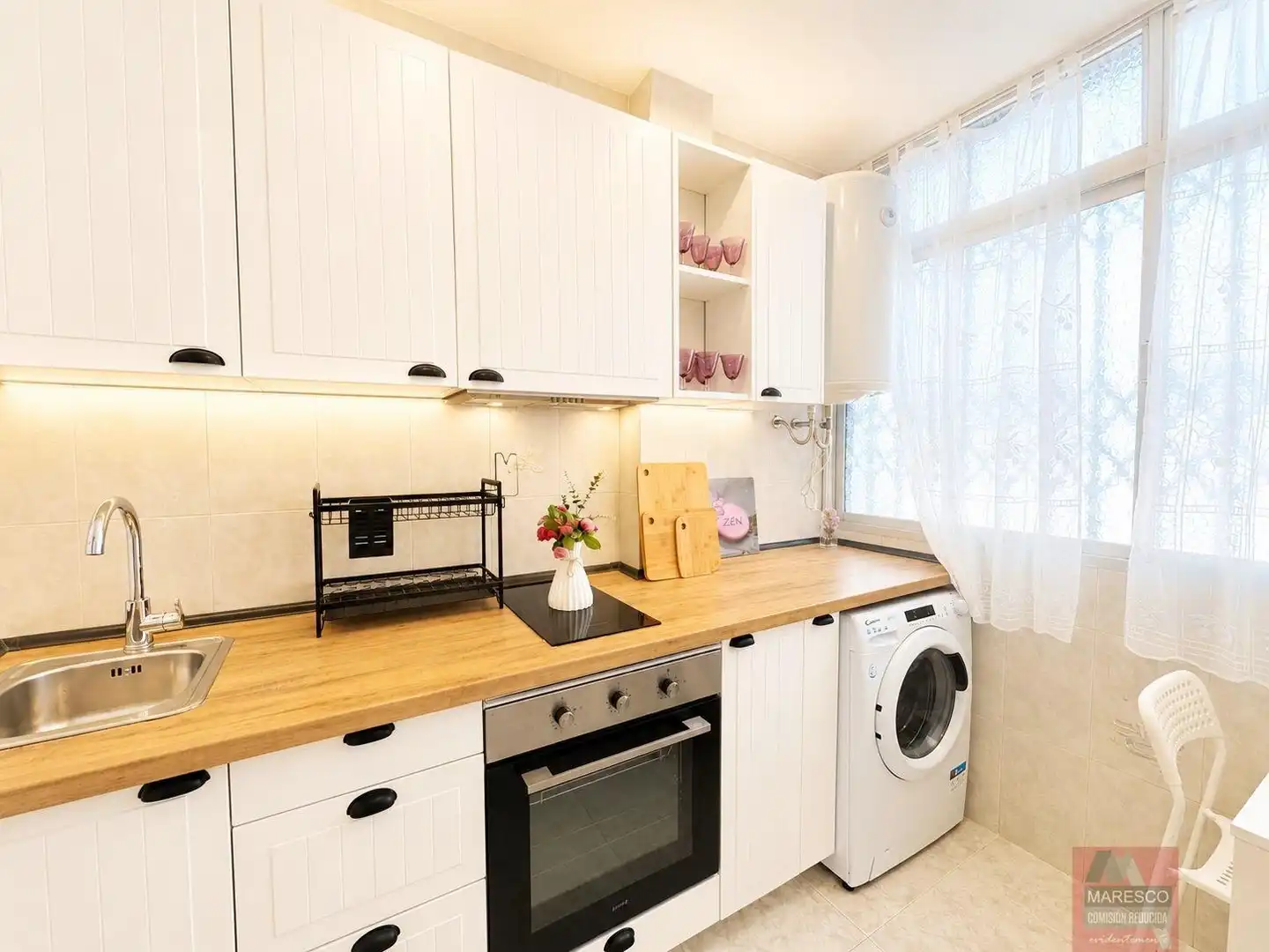 Kitchen of Flat for sale in Fuengirola  with Air Conditioner