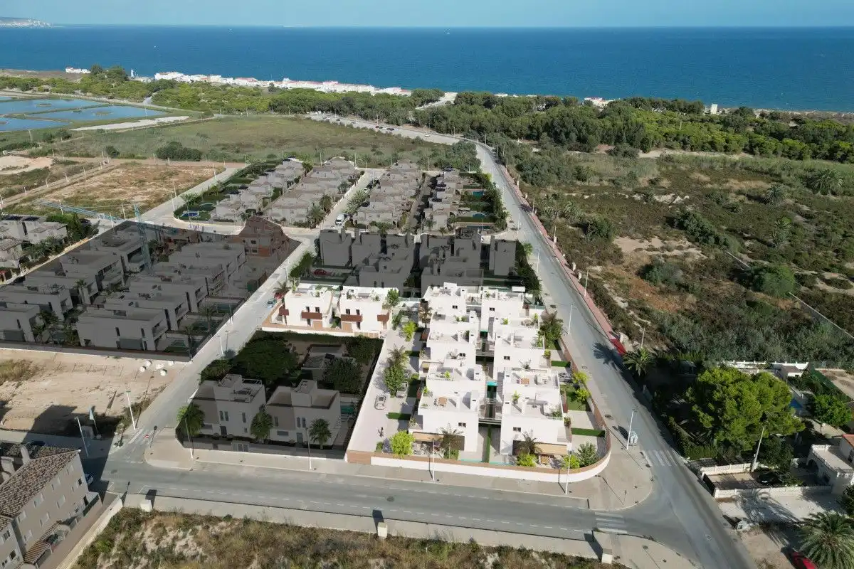 Reihenhaus mit Pool zum Verkauf in La Marina