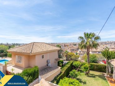 Haus mit Pool zum Verkauf in Los Balcones - Los Altos