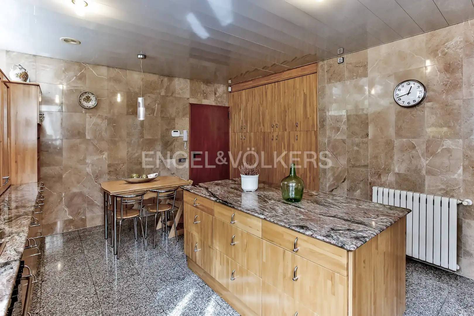 Cocina de Casa o chalet en venta en Santa Coloma de Cervelló con Calefacción, Jardín privado y Parquet
