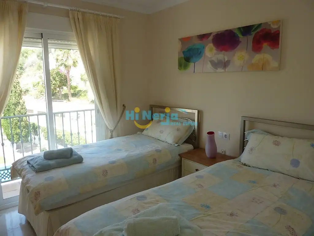 Dormitori de Àtic en venda en Nerja amb Jardí privat, Terrassa i Traster