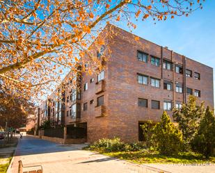 Vista exterior de Pis en venda en  Madrid Capital amb Aire condicionat, Calefacció i Jardí privat