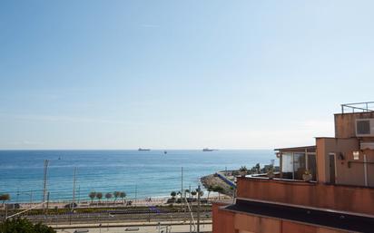 Exterior view of Attic for sale in  Tarragona Capital  with Parquet flooring, Furnished and Oven