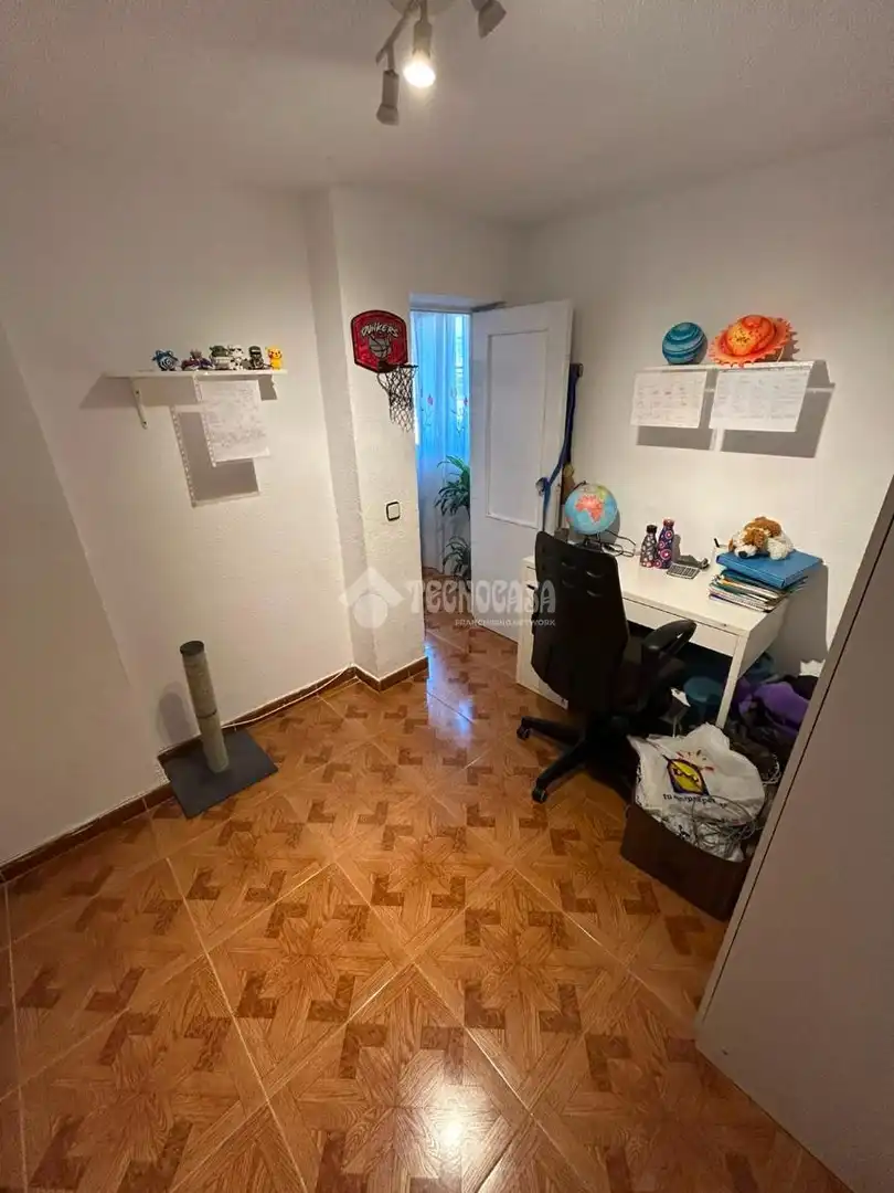 Flat for sale in Madrid  with Air Conditioner