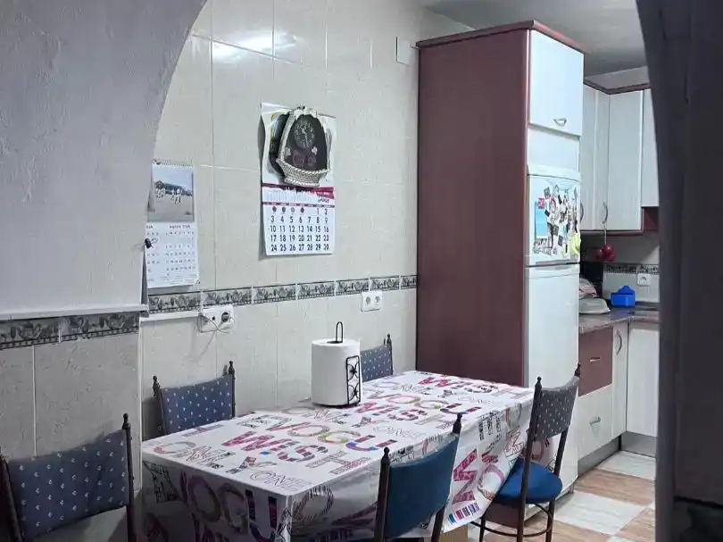 Cuina de Casa adosada en venda en Alcuéscar amb Balcó