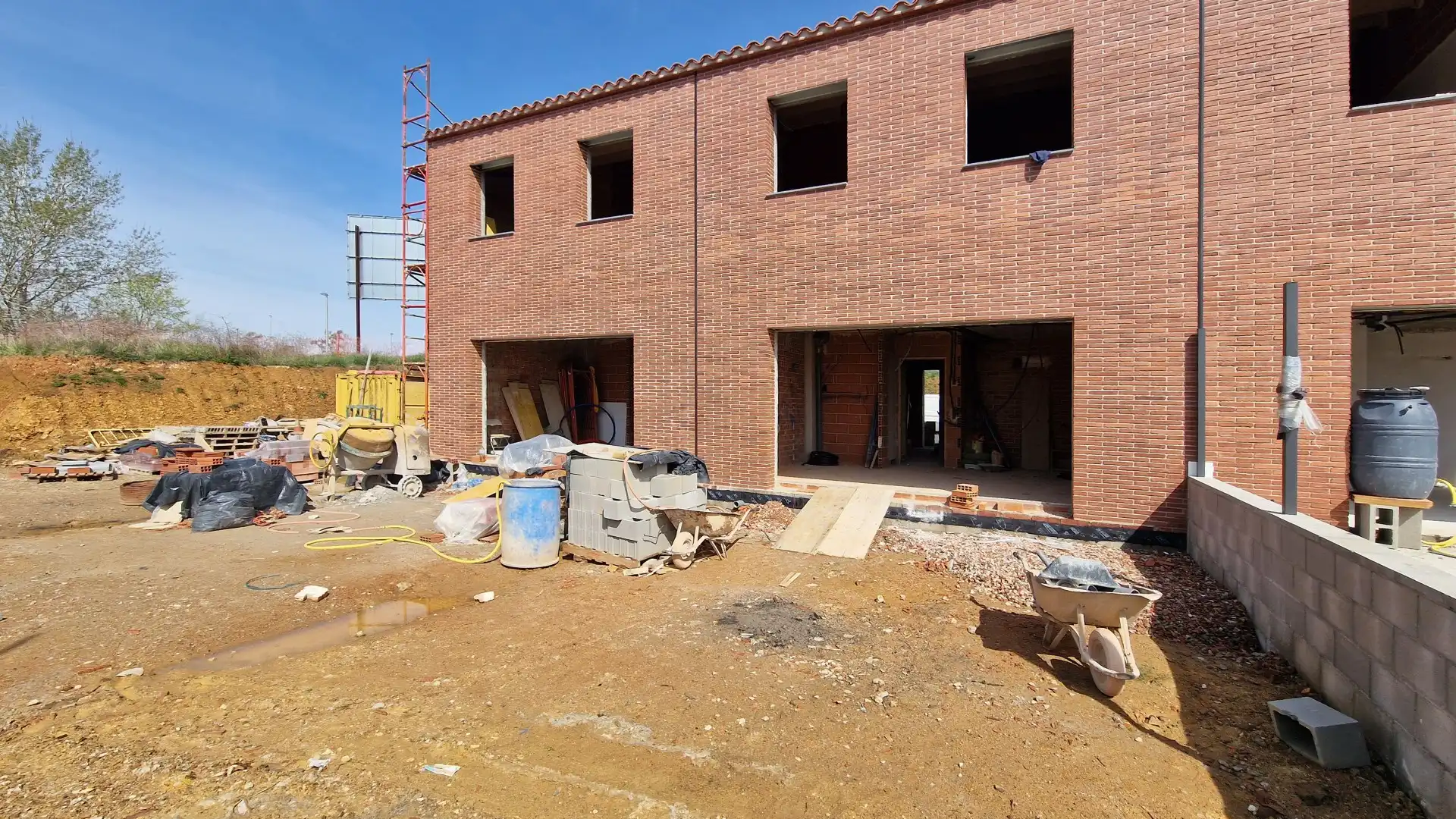 Exterior view of Single-family semi-detached for sale in Cassà de la Selva  with Air Conditioner, Heating and Terrace