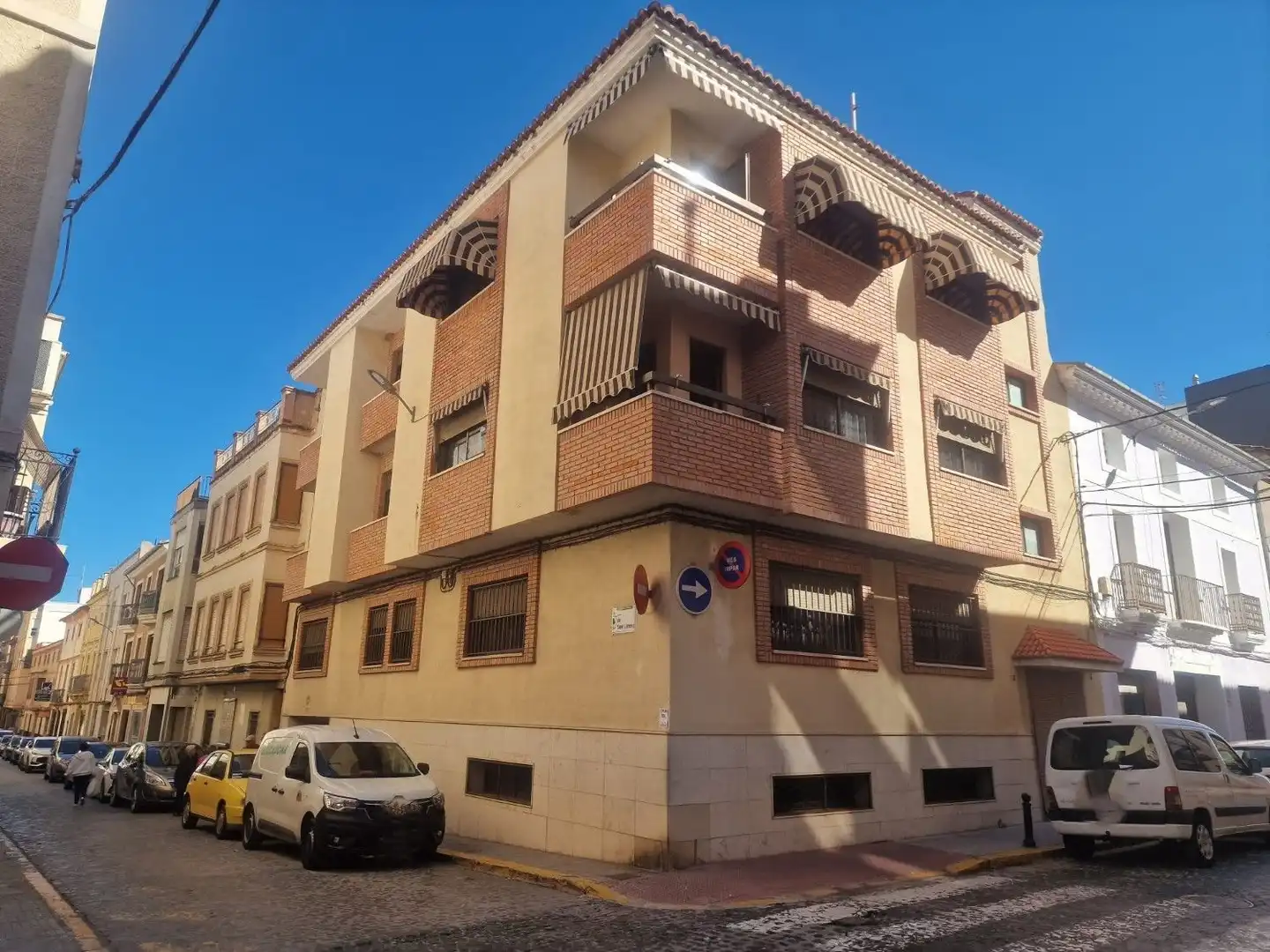 Vista exterior de Pis en venda en Alberic amb Aire condicionat, Calefacció i Terrassa