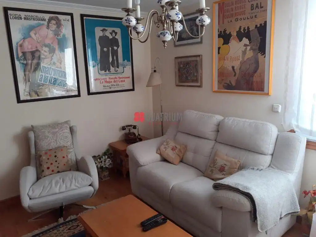 Sala de estar de Casa o chalet en venta en Santiago de Compostela  con Calefacción, Terraza y Trastero