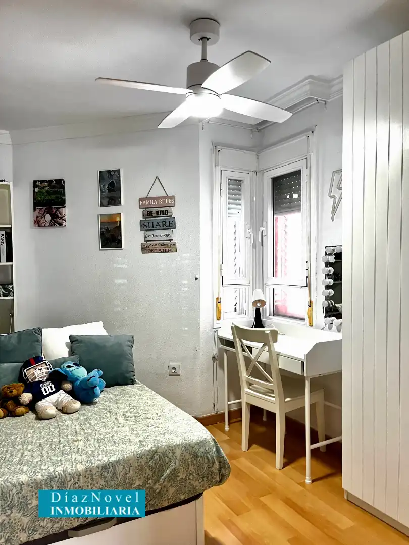 Schlafzimmer von Einfamilien-Reihenhaus zum Verkauf in Vélez-Málaga mit Klimaanlage, Heizung und Parkett