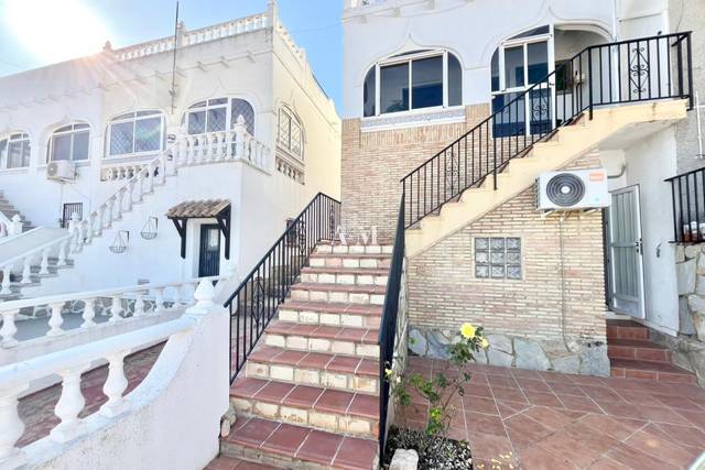 Casa adosada en Alquiler en San Miguel de Salinas