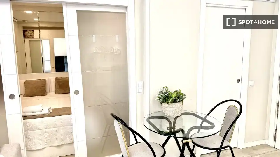 Flat for rent in Castellana