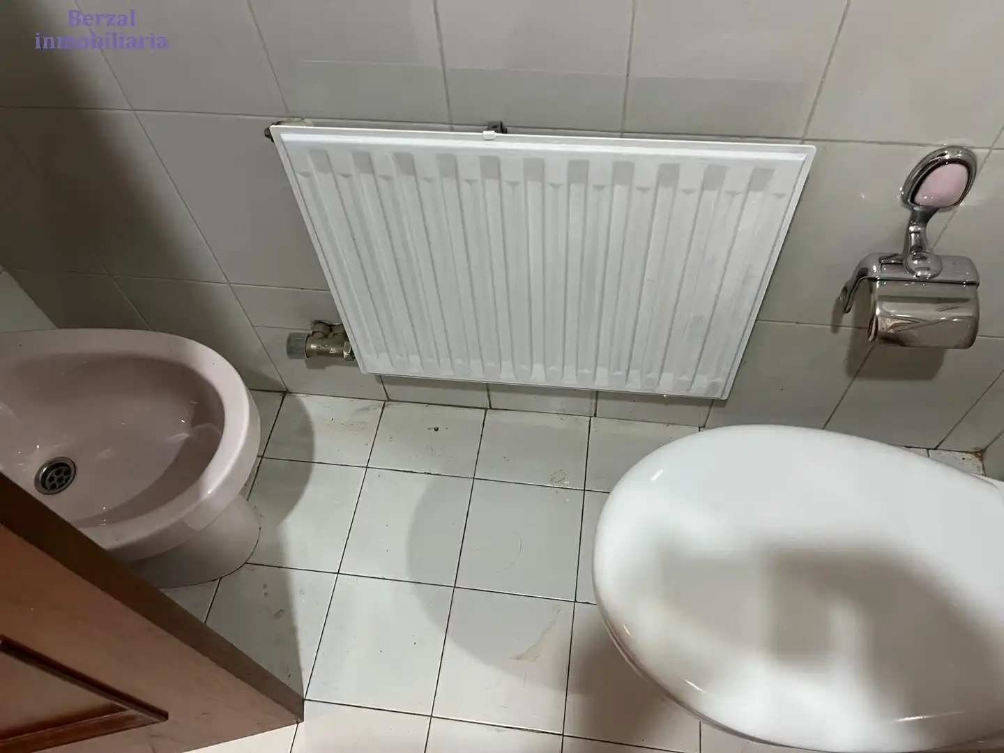Baño de Piso en venta en  Logroño con Aire acondicionado