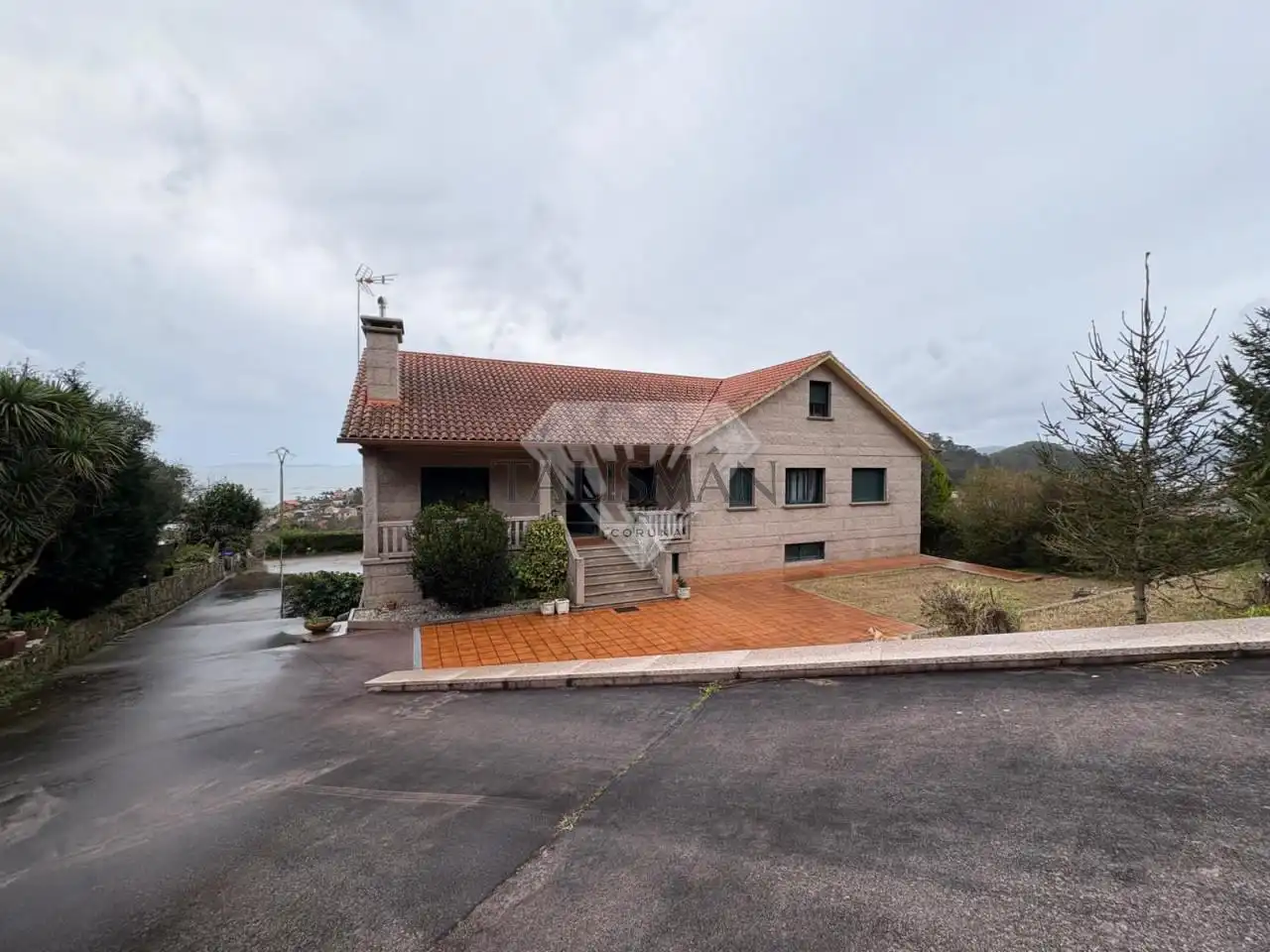 Exterior view of Houses for sale in Marín  with Heating, Private garden and Parquet flooring