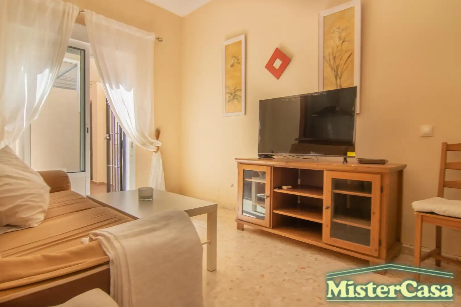 Sala d'estar de Casa o xalet en venda en Chipiona amb Aire condicionat i Terrassa