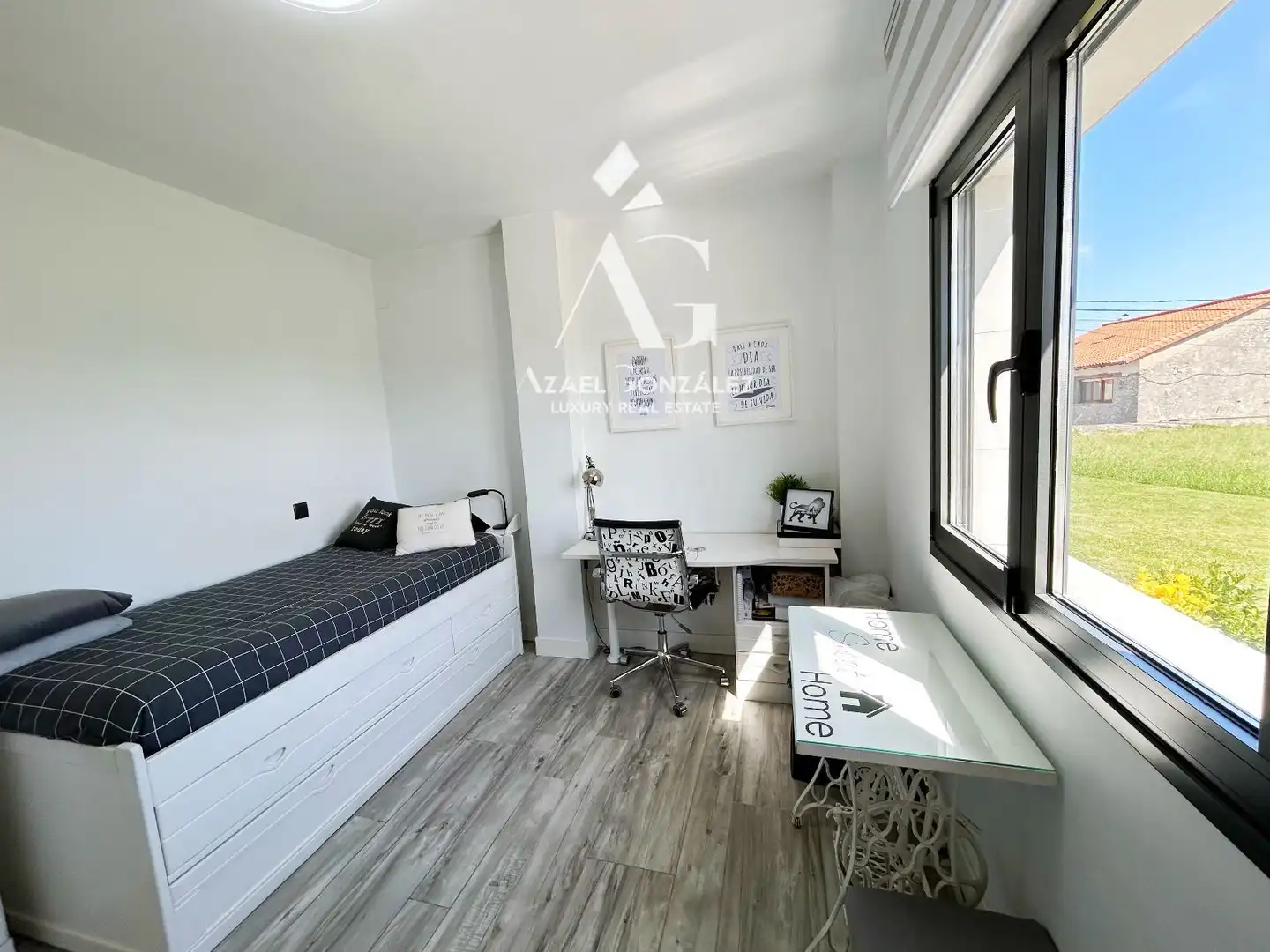 Bedroom of Houses for sale in Santander  with Heating, Private garden and Terrace