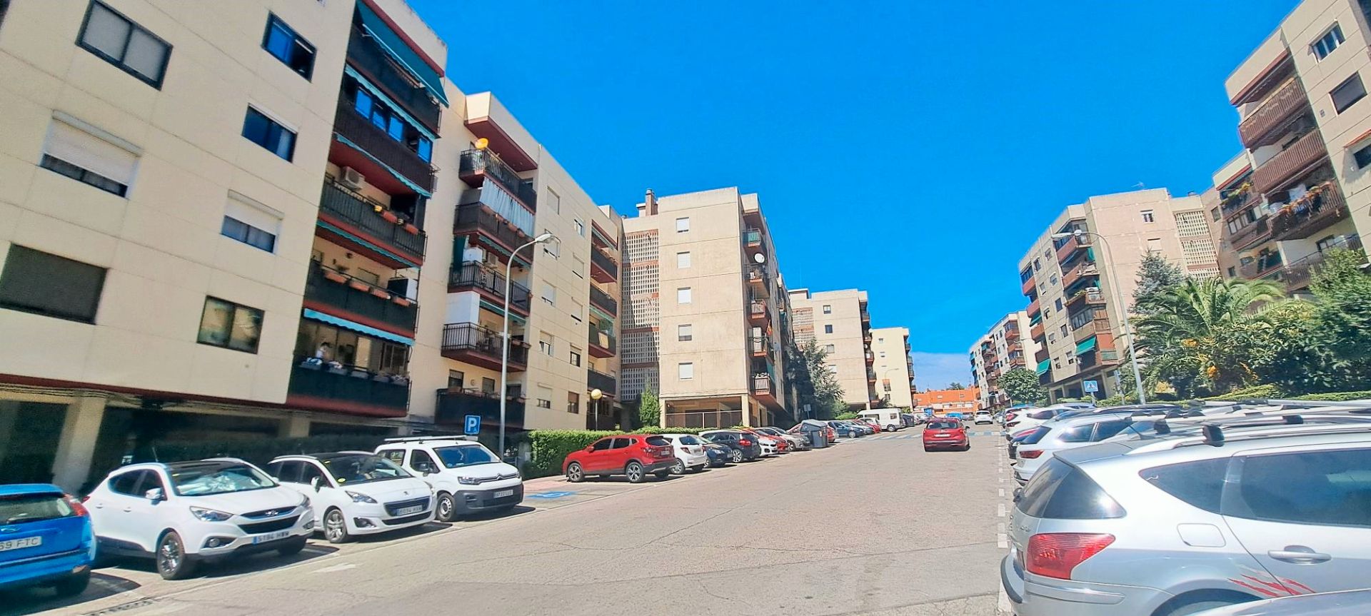 Exterior view of Flat for sale in  Madrid Capital  with Air Conditioner, Heating and Parquet flooring