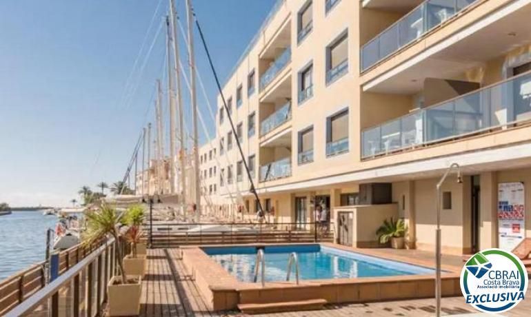 Swimming pool of Flat for sale in Empuriabrava  with Heating, Private garden and Terrace