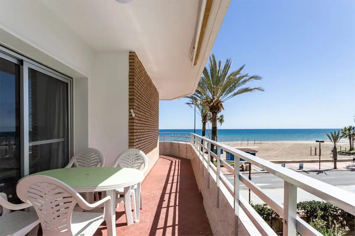 Terrasse von Erdgeschoss zum Verkauf in Fuengirola mit Terrasse