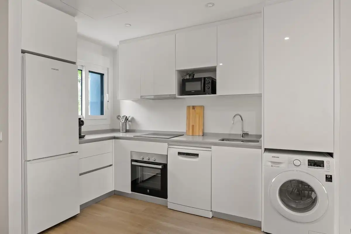 Apartamento con piscina en venta en Estepona Pueblo, imagen 17
