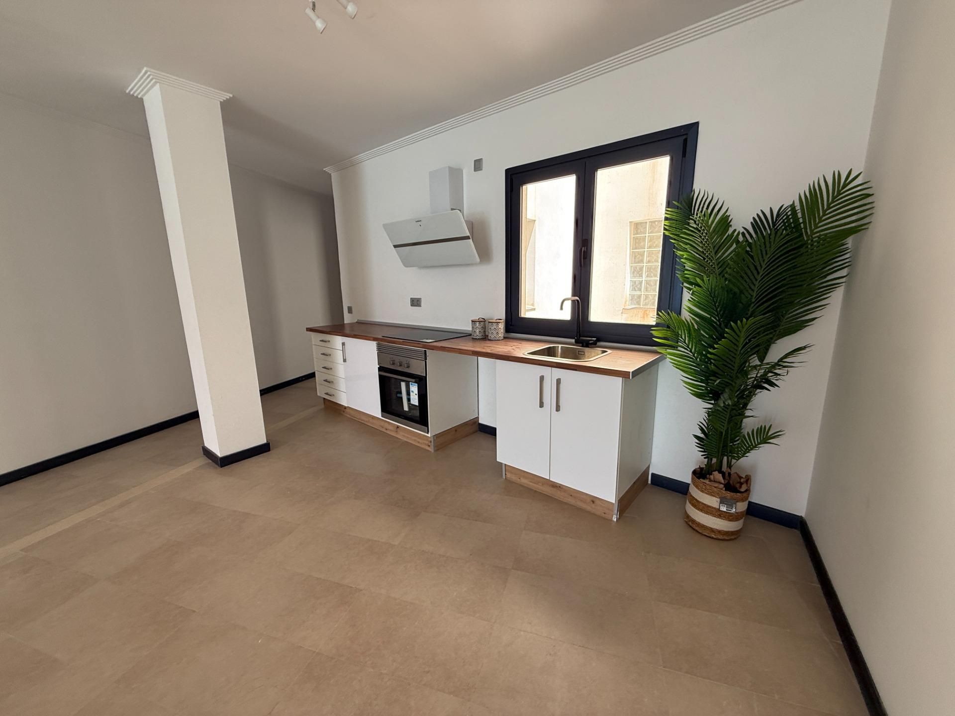 Cuina de Apartament en venda en La Oliva amb Terrassa, Balcó i Piscina comunitària