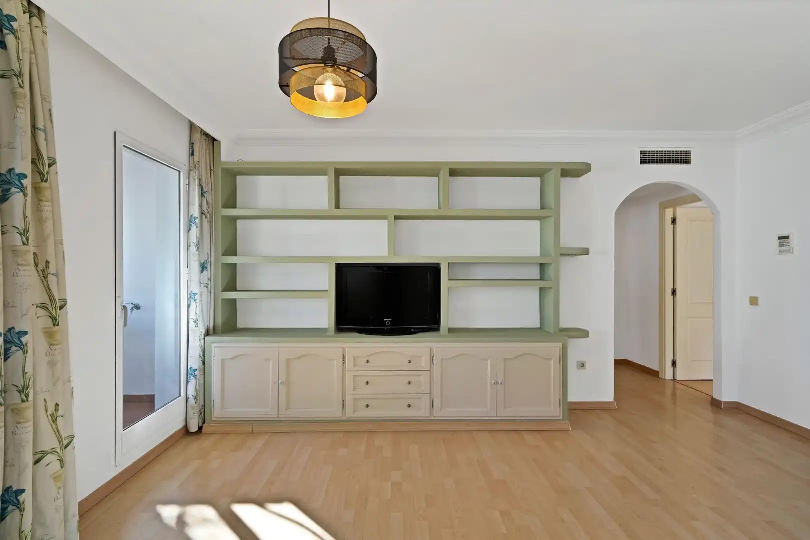Sala de estar de Apartamento en venta en Marbella con Aire acondicionado, Calefacción y Jardín privado