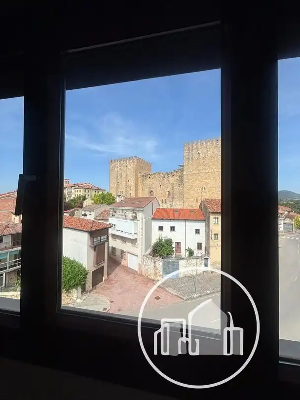 Vista exterior de Piso de alquiler en Medina de Pomar