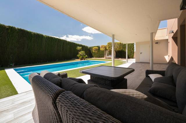 Casa-chalet en Venta en Calle Lavanda, 15 en Villa de Otura